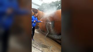 Jato de água de alta pressão e jato de areia para remover a ferrugem