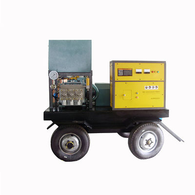Máquina de limpeza de jato de água de alta pressão de 600 bar 75kw